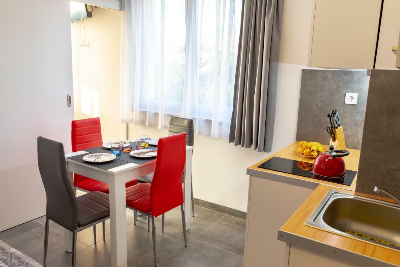 Apartmani Dalmacjia Grebaštica Esterno foto