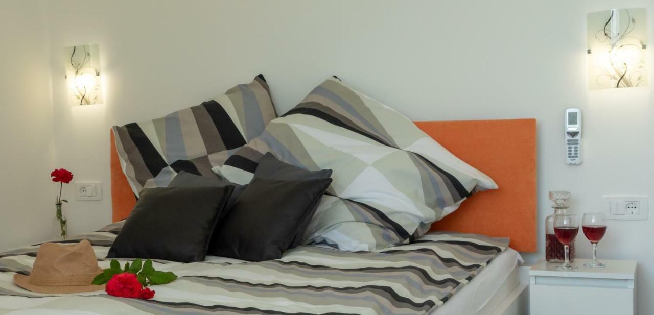 Apartmani Dalmacjia Grebaštica Esterno foto