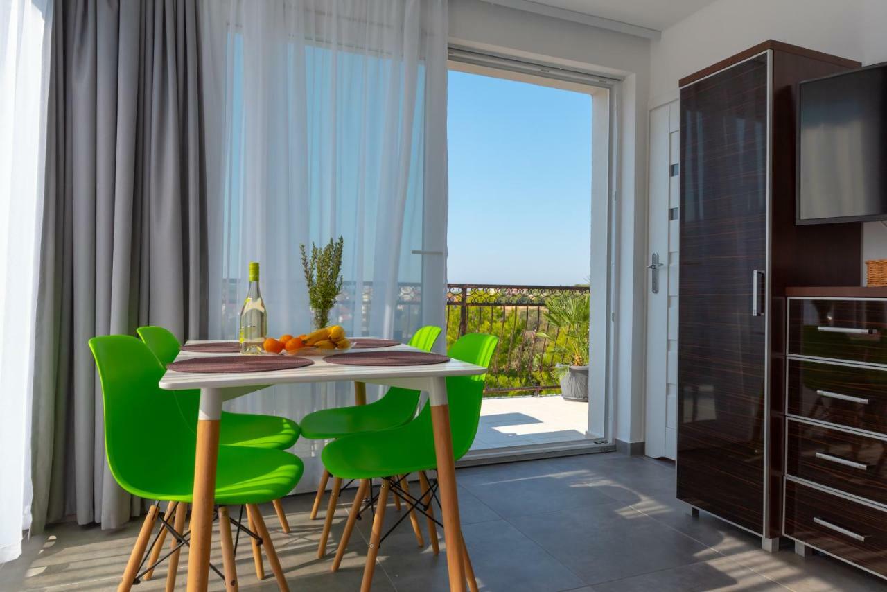 Apartmani Dalmacjia Grebaštica Esterno foto