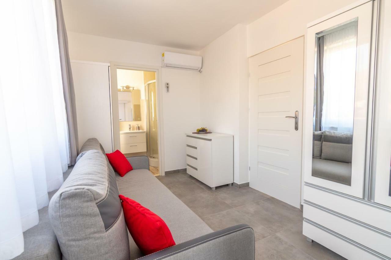 Apartmani Dalmacjia Grebaštica Esterno foto